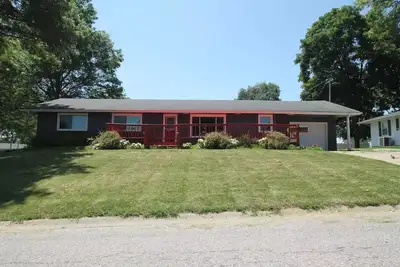 Image de Nice quiet neighborhood\n\n