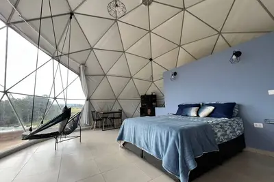 Image de Domo Geodésico - Conforto e Relaxamento na Natureza