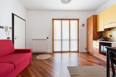 Image de GuestHost - Comfy Studio only 900m from Affori Fn Station!