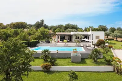 Image de Maison de vacances privée avec Wifi, climatisation, piscine privée, Tv, terrasse, vue panoramique