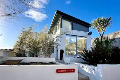 Image de Old Fire Station - sleeps 6 guests in 3 bedrooms