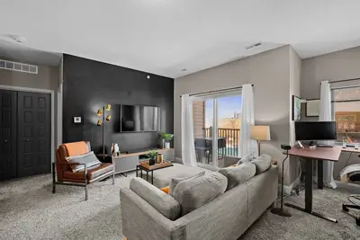 Image de King Tempurpedic | Garage | No Stairs