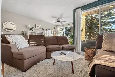 Image de Nature Symphony: 2br, Pool, Hot Tub, Gym, Parking