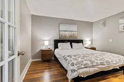 This apartment is a 1 bedroom(s), 1 bathrooms, located in Shediac, Nb.