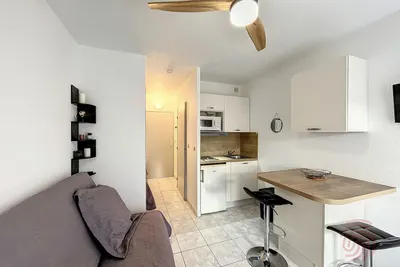 Charmant Studio avec Balcon - Proche Thermes, Centre-ville et Golf - Animaux Acceptés
