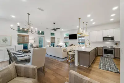 Image de 30a Beach House - Seacrest, Beach, Pool, 4 Bikes, Beach, Golf Cart Incl, Slps 10