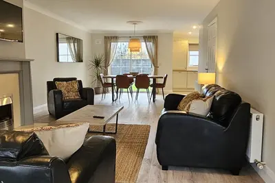 Image de Bunratty Town House No 2 - sleeps 8 guests in 4 bedrooms
