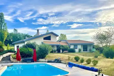 Image de Au coeur du Sud Ouest 1, 3Km du centre du village et commerces, piscine wifi Tv