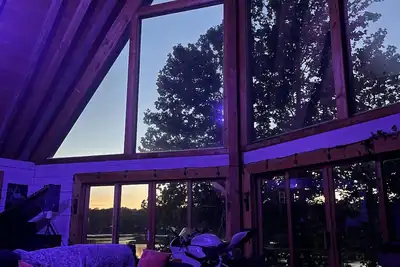 Image de Dream A-Frame Cabin on the Hudson with heated pool and dock! Sleeps 10; Pets ok!