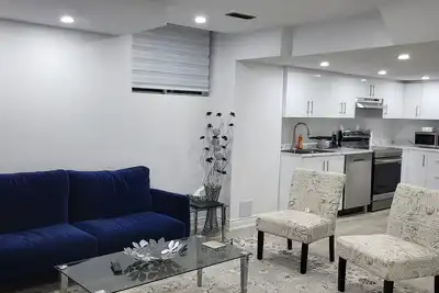 Image de New 2 Bedroom Basement Apartment