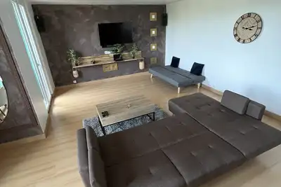 Image de Superbe apt chic and luxury vue sur les Collines de Marcel Pagnol …Rental car