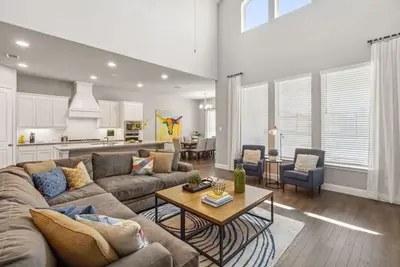 Image de Elegant And Spacious Home Near Omni Pga Frisco