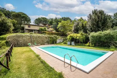 Image de Ferme \"Agriturismo Bio Tra Cielo e Terra\" avec piscine privée et Wi-Fi