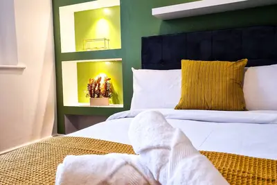 Modern apartment at County Road, close to stadiums and city centre