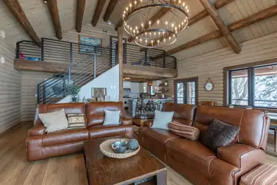 Image de Gorgeous Alpine Hollow - HotTub - on 3 acres