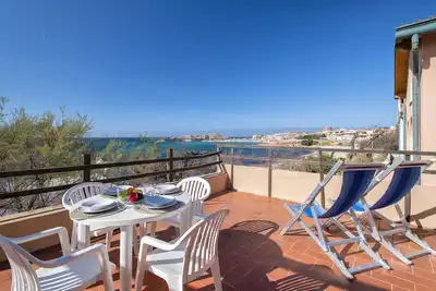 Villa 'Meridiana' avec vue sur la mer, terrasse privée et climatisation