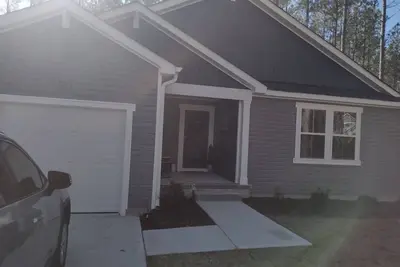 Image de Available for those at Fort Liberty to rent while waiting for permanent housing.