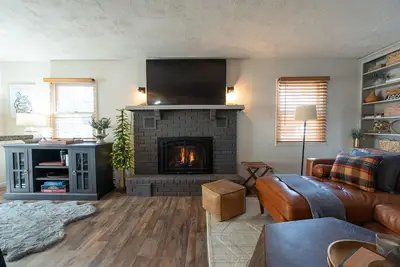 Image de Glens Falls Boutique Stay, near skiing, Lake George, Saratoga, Pool!