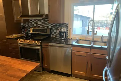 Image de Stunning 3 Bd main floor unit in Varsity by University of Calgary