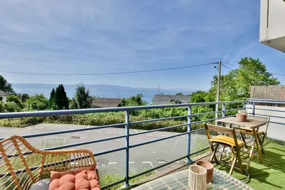 Image de Appartement spacieux avec piscine, balcon, parking et wifi à Publier