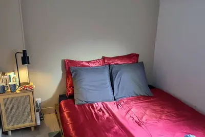 Image de Chambre d'hôte calme et cosy, à 3min de la gare, avec un grand lit de 160cm