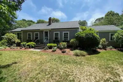 Walk to Pleasant St Beach!