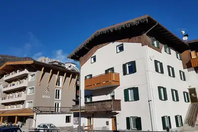 Family apartment, in the center of Pozza di Fassa, 2 steps from the lifts.