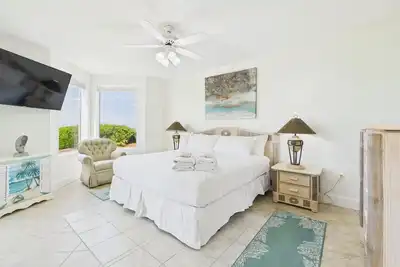 Image de \"Tranquil Paradise 120\" Sleeps 6-Gulf Views