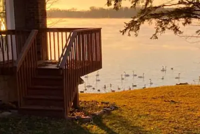 Image de Cozy Getaway + Firepit + Lake + Relaxing Anytime + Peaceful Nights + Perfect