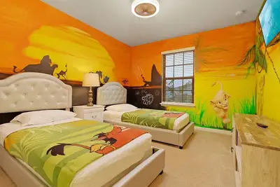 Image de Great family 5 bed pool home in Windsor at Westside - close to all attractions!