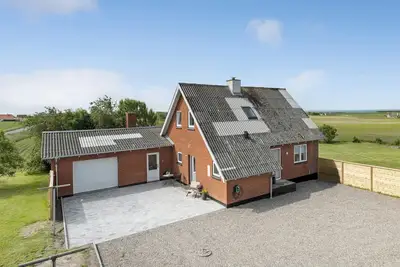 Image de Magnifique maison Ă Thyholm avec WiFi