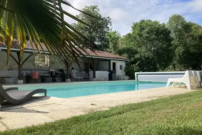 Image de Dordogne, Maison Avec Grande Piscine, 5 Chambres, 11 Couchages + 2 Lits Bébé