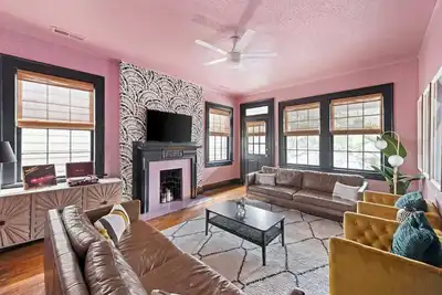 Image de The Jessamine | Verdana | Historic Downtown Gem Near King St