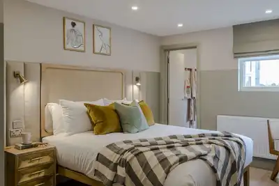 Image de Shepherds Bush | 2 Bed Apartment Tf