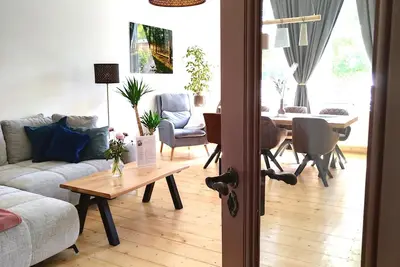 Image de Genießen Sie Zeit Zusammen in Einer Modernen und Komfortablen Ferienwohnung