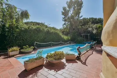 Image de Ideal for groups walking distance from beach