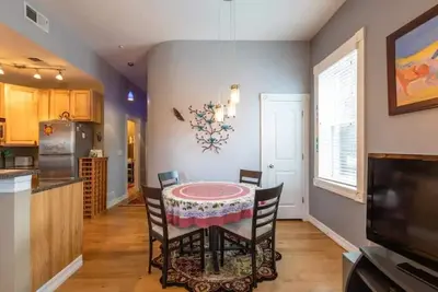 Image de Private Condo in heart of downtown Golden, Co.