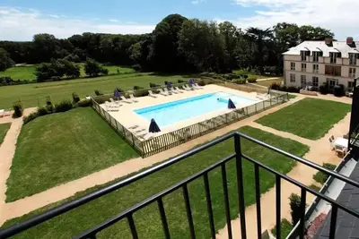 Image de Kergonano - Parking privé et piscine