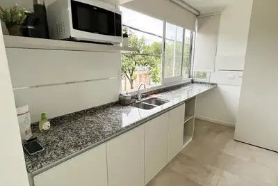 Image de Alquiler Temporal - Departamento Moderno a Estrenar Para Viajes Solo o en Pareja