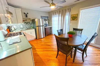 Image de Dock Side | 2 Bed Condo Waterfront on Ohio River