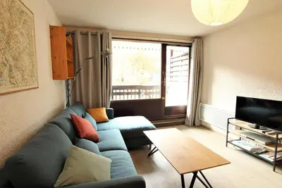 Image de 100m du centre station, piscine, balcon, parking, 28m², Serre Chevalier