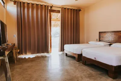 Image de Stunning 6 Room House Ac/wifi/pool Near the Beach