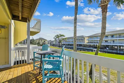 Image de Sandpiper Cove 1028, Canal/Golf Views, Beach Service, Pet Friendly