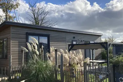 Image de Brand new chalet juist 317 steps from the Renesse beach