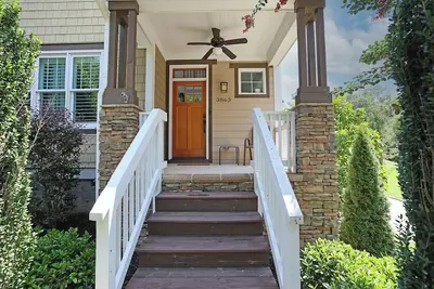 Image de Exec Townhome W/ Ev Car Charger