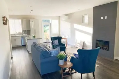 Image de Jan-Mar, 30% Monthly Discount/ Modern 4b/3. 5b House