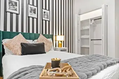 Image de Wicker Park-Amenities, Free Wine Bottle, Laundry In-Unit, 2bdrm, Pool Table, +More