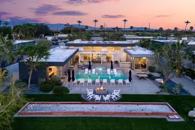 Image de Sleeps 28, Putting Green, Bocce Ball, Near Coachella | Polo Villas Sol