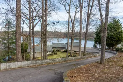 Image de Hooky House on Lake Lanier