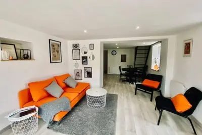 Image de L'Écrivain, Entre lac et pistes de ski